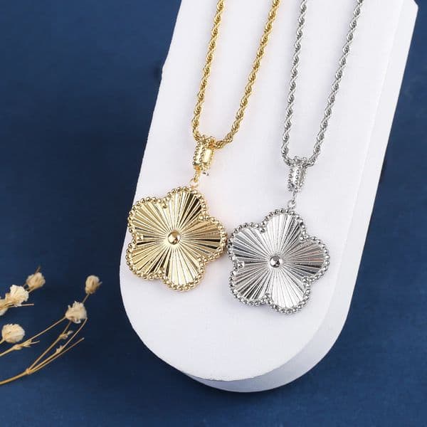 45cm/60cm Stainless Steel Laser Five-Leaf Flower Pendant Sweater Chain Classic For Woman Party Trend Jewelry Fine Clover Female 260513