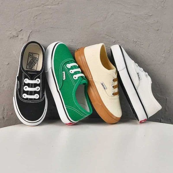 Boys Girls Casual Shoes Fashion Running Shoes Solid Color Childrens Canvas Shoes Outdoor Sneakers Student Cloth ShoesL260514T2MD