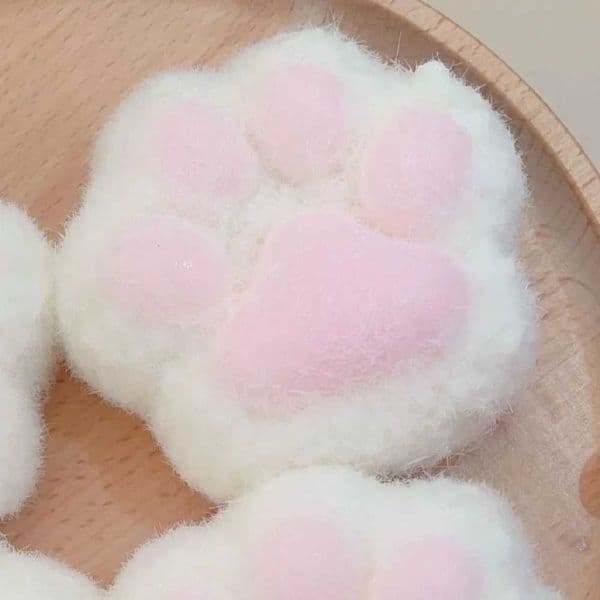 Mochi Taba Squishy NEW Fidget Toy Kawaii Plush Cat Paw Silicone Small Cute Pink Cat Foot Pinching and Decompressing Toy C260514