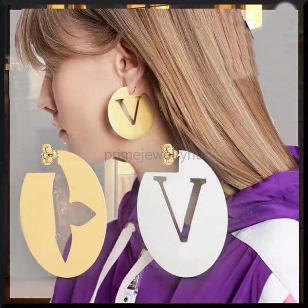 lvs earring Classic Designer Earrings Asymmetric Hoop Luxury 925 Silver Plated Jewelry Vintage End Birthday Love lousi Louise lvness 9SCJ