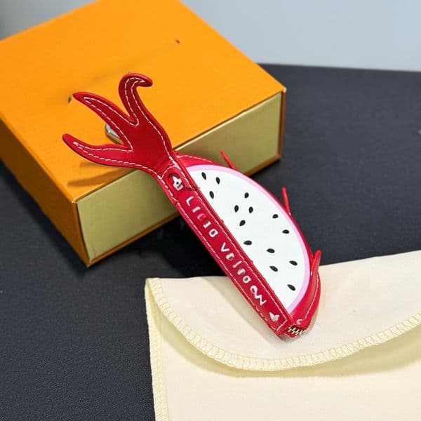 Brand Bag Charms Women Luxury Designer Coin Purses Keychain Cute Mini Backpack Ladies Zipper Card Bags Clutch Bag Totes Pendants Charms