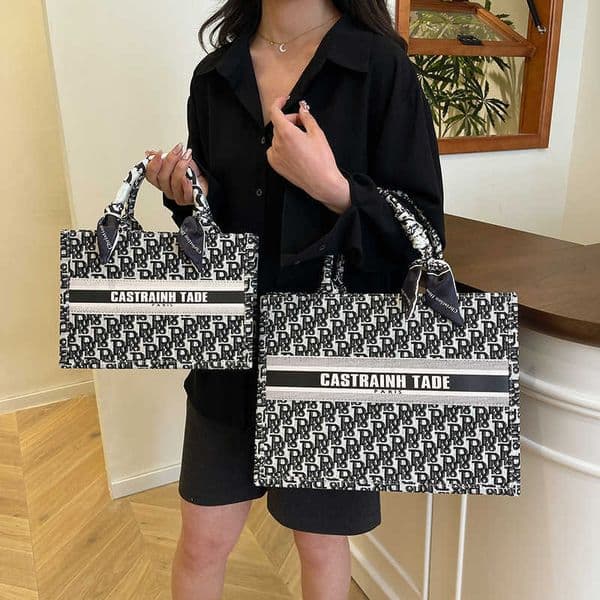 Large Capacity Bag for Women 2027 New Embroidered Letter Handbag Tote Bag Versatile Shoulder Underarm Bag
