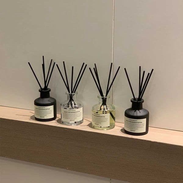 Aratherapy Essential Oil Flameless sia Fragrance Oil with Reed Diffuser Stick He Ro Air Freshener Decor 50mlJ260515