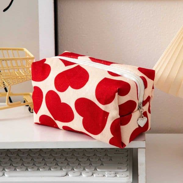 Red Heart Pattern Women Makeup Bag Toiletries Cosmetic Organizer Zipper Bag Travel Wash Pouch Cosmetic Bag Female Make Up BagsT250515