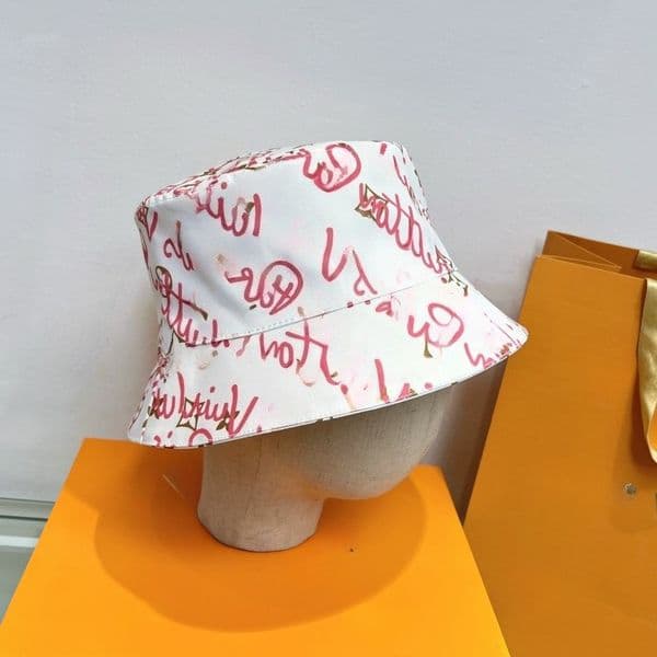 Designer Hat Big brimmed Bucket Hat Men and Women Fisherman Hat Summer 2026 Gold Silver Triangle Luxury Classic Fashion Gift