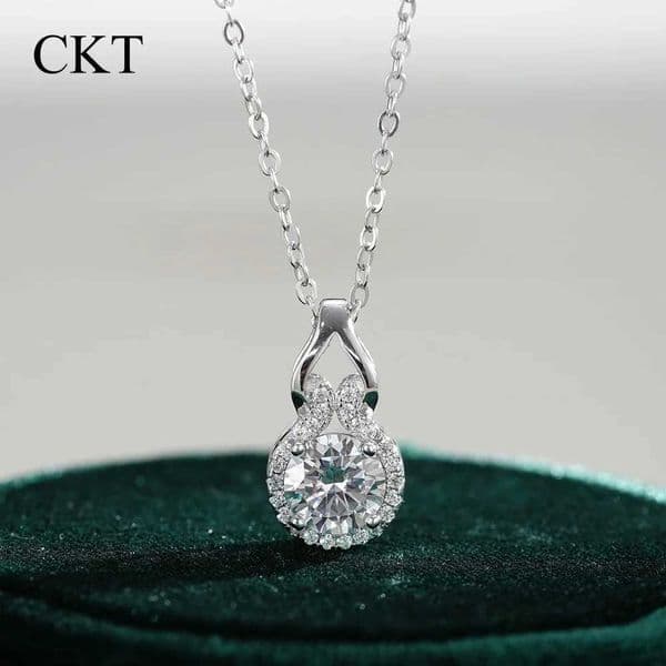 CKT Real 18k White Gold 1ct D Color Moissanite Diamond Necklace Pendant for Women Platinum Pt950 Classic Gourd Fine Jewelry C260515