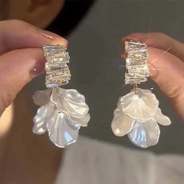 Korean Earrings Exquisite Dangle Earrings White Crystal Zirconia Flower Bridal Earring Party Jewelry for Women Aretes Z260515