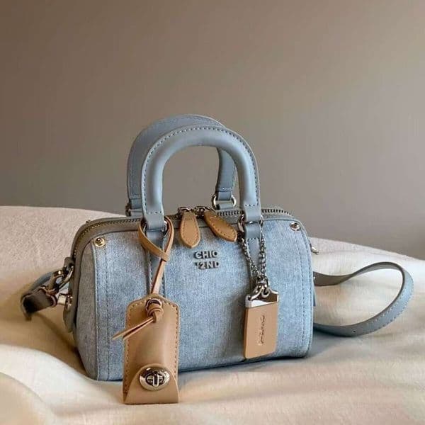 New ice blue British style pillow women's bag, cross-border new versatile handbag, shoulder and crossbody bag