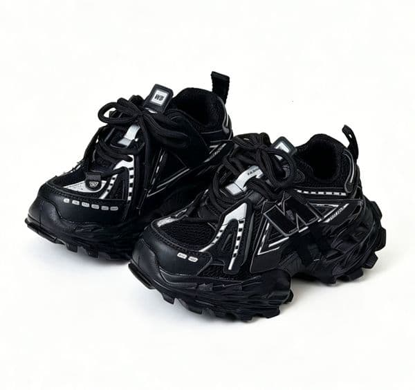 Black Blue Grey Fashionable Kids Designer Running Shoes Lightweight Mesh Breathable Sports Shoes Soft Sole Unisex Boys Girls Casual Outdoor Athletic Footwear