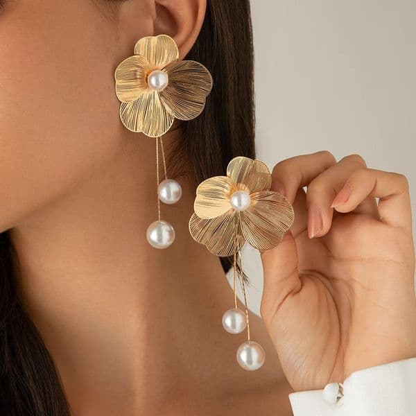 Romantic Flower Petal Long Tassel Drop Earrings for Women 2025 Trend Pearl Hanging Piercing Earrings Wed Jewelry Gift 260514