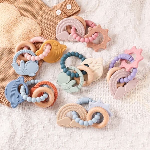 1pc Silicone TeetherFood Grade Baby 0-12 ToysToddlersTeething Ring Sensory ToysSilicone Planet Teether Bracelet Accessories260514
