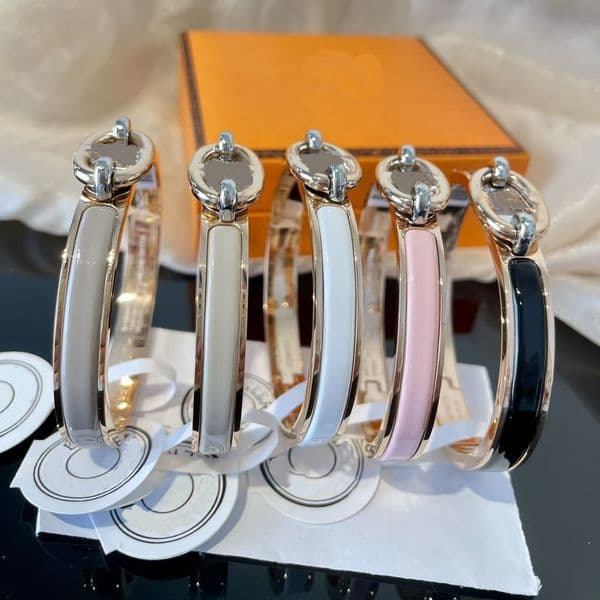 bracelet designer bracelet for women luxury AAA brand bangle leather metal letter love Chain design higher quality christmas valentine's day jewelry gift box