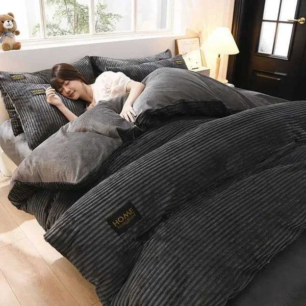 Black Striped Short Plush Duvet Cover Kit Milk Velvet Four Piece Set Thickened Winter Three Piece Set Plush Bed Sheets Bedding Z260516