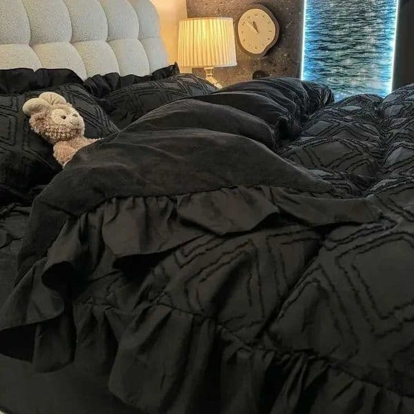 High End Milk Velvet Bed Duvet Cover Four Piece Set Washed Cotton Diamond Black Duvet Cover Velvet Bed Sheets cases Winter Z260516