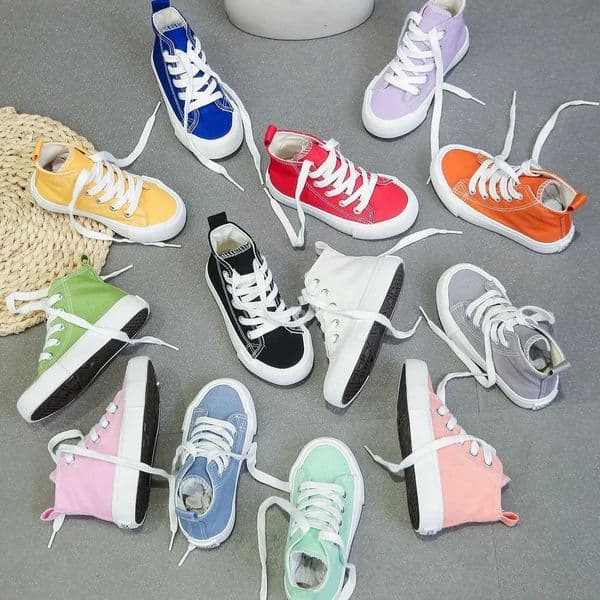 8009 Solid color trendy childrens canvas shoes boys and girls board shoes fashionable and breathable childrens shoes softJ260516