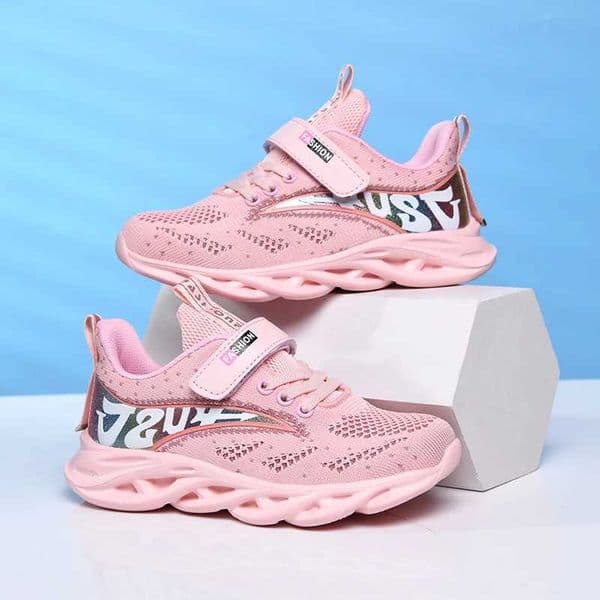 Childrens Sports Shoes Breathable Mesh 2025 New Summer Anti Slip Fashion Classic Soft Lightweight Casual Running Shoes for KidsT260516