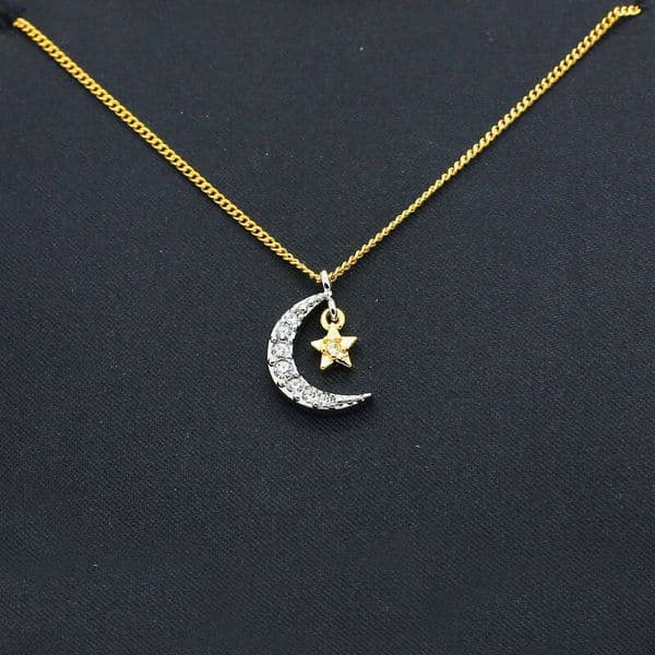 Juicy Niche design, light luxury, simple versatile, diamond-studded necklace, fashionable star and moon pendant for students, Qixi Festival neck accessory Couture