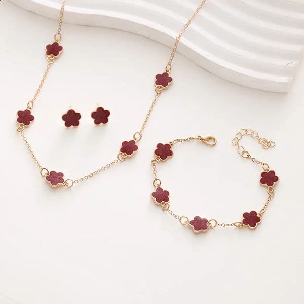 3 PCS Light Flower Bracelet Sets for Women Fashion Lucky Five-leaf Clover Earrings Necklace Friendship Party Jewelry260512