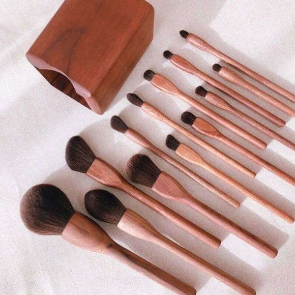 Wood Makeup Brushes Set Cosmetic Powder Blush Foundation Sculpting Eye Shadow Professional Beauty Make Up Brush 26Y0512