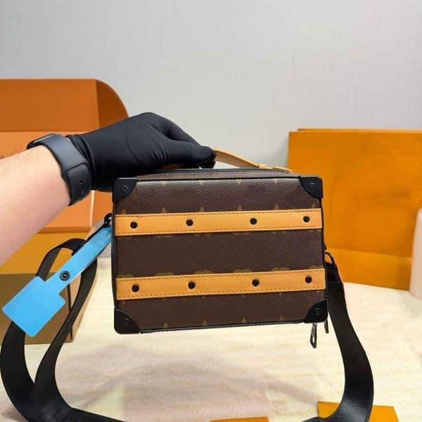 2026TOP womans Luxurys Designers New Side Handle Soft Trunk Box Leather Totes Bags Paintings Handbag Shoulder Crossbody Commute Mobile Phone Bag Evening bag
