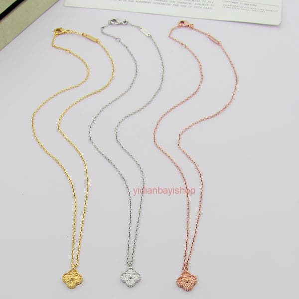 Jewelery clover necklace vanly cleeffs jewlery Accessories Mini Four-Leaf Flower Single Gold-Stamped Necklace Womens
