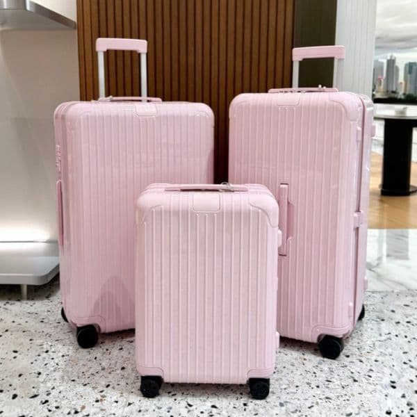 Suitcases Luggage Boarding Rolling Designer Suitcase with Wheel Travel Universal Lager Capacity Men Women Trolley Case Luxury Luggage Combination Lock