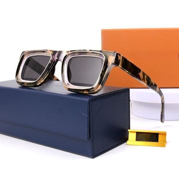 Designer Sunglasses Men Women Retro Thick Frame Sun Glasses Luxury Square Shades for Men Women Anti-UV Eyewear for Outdoor Daily Wear