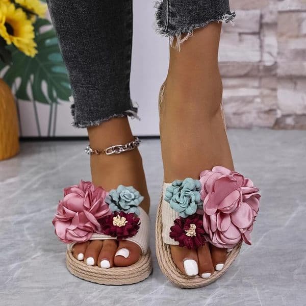 Slippers Women's Fashionable Multi-Color Large Flower Student Vacation Beach Lightweight Non-Slip Wear-Resistant Flat
