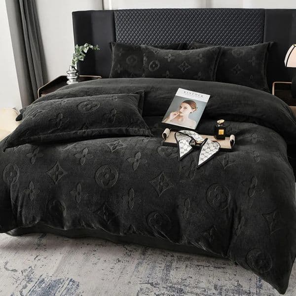 Luxury Designer Designer Duvet Covers Winter Thickened Milk 4Pcs Light Carved Coral Velvet Warm 3Pcs art Luxury Bedding Free Shipping 12
