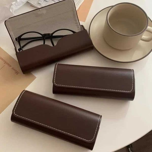 Vintage Coffee Eyeglass Case - Lightweight Portable Glasses Holder Ideal for Travel and Everyday Use Travel Accessory L260519