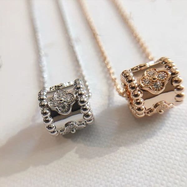 vanly cleeg Necklace Clover Butterfly Four-leaf clover necklace for women thick chain with micro-inlaid rose color