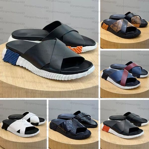 Designer slippers men's and women's sandals outdoor shoes green and black casual designer beach shoes women's running shoes women's men's flat slow running shoes