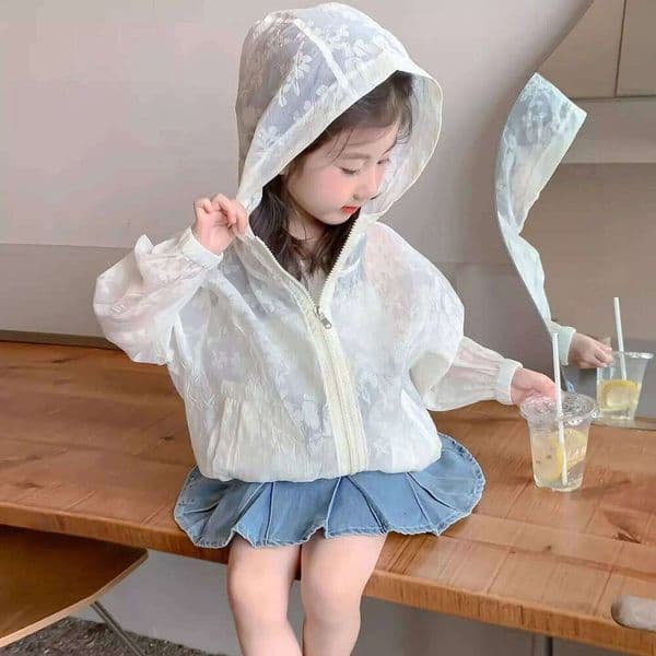 Girls 2026 New Skin Coat Childrens Summer Wear Thin Sunscreen Clothing 26W0519