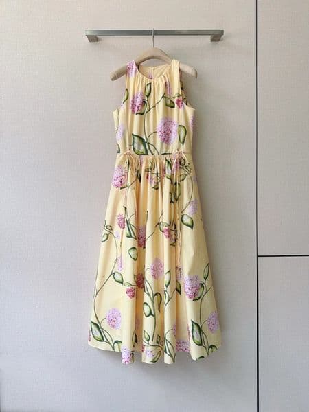 2026 Spring/Summer New Cotton Printed Sleeveless Waist for Slimming, Elegant, Intellectual, Generous and Fashionable Dress yiyi