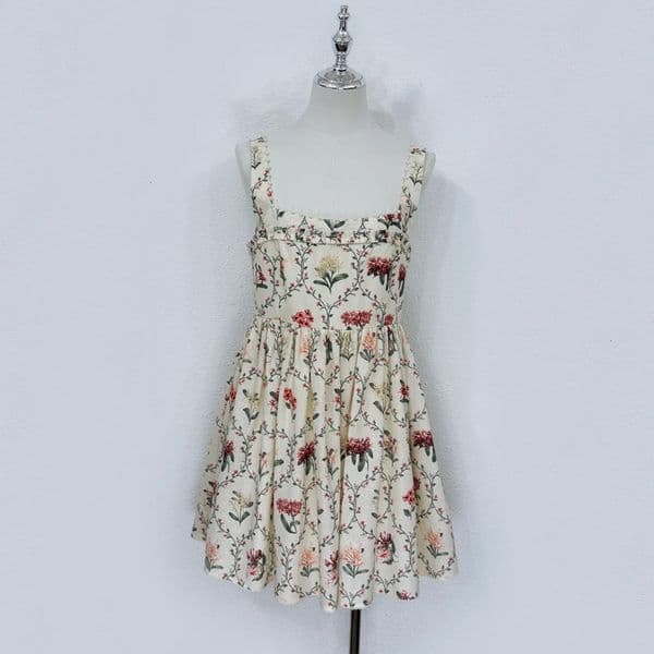 French countryside style floral camisole dress for women with sweet waist cinching and big swing, summer yiyi
