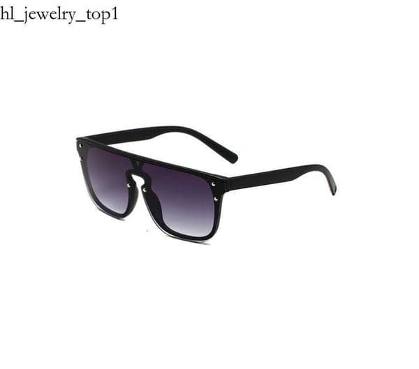Luxury Brand lves Designer 2026 New Fashion Square Frame Sunglasses Women Style Light Luxury vittonlies UV Protection Large Frame Versatile viutonlies Glasses 5ad