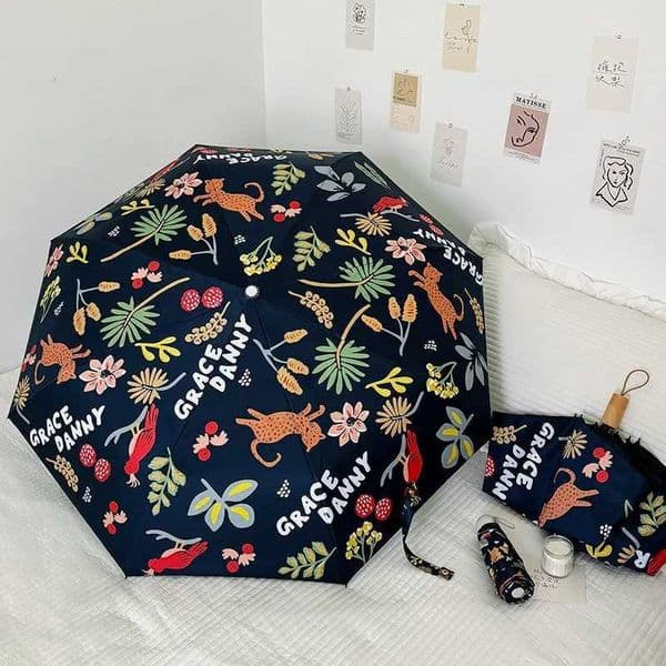French retro small portable womens sun protection and sun protection UV sun umbrella rain dual-purpose black glue C260520