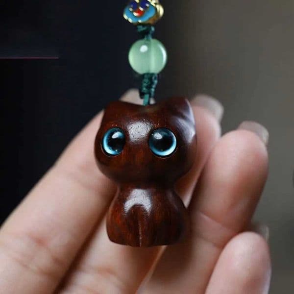 Cute Chinese Style Sandalwood Key Chain Strawberry Pendant Key Chain Strap Phone Pendent Hand-woven Lucky Cat Pendant Men M260520