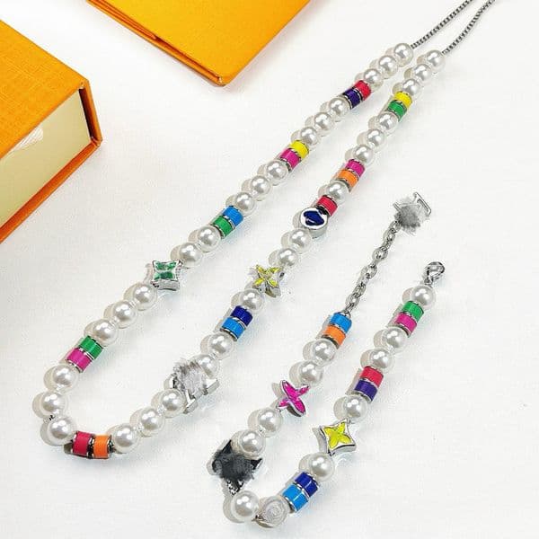 Luxury 18k gold clover letters designer necklace choker for women brand colorful pearl bead Chain necklaces bracelet jewelry