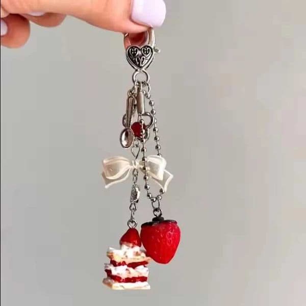 Cute Strawberry Cake Keychain For Women Creative Bow Heart Mobile Phone Lanyard Key Ring Bag Decoration Pendant Jewelry Gift L260519