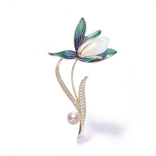 New elegant and luxurious jade high-end pearl magnolia flower brooch, clothing accessory, stylish iris pin for women