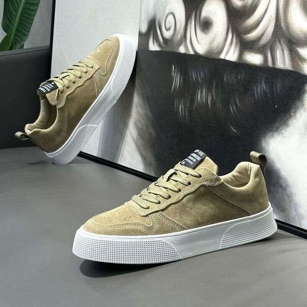 Men's spring new breathable sneakers, soft-soled fashion shoes, men's casual sports cross-border trendy shoes wholesale