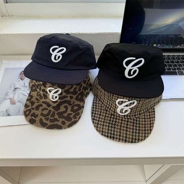 Vintage Round Top Plaid Letter Embroidered Flat Brim Baseball Cap Casual Street Leopard Print Women Men Adjustable Dad Hat For Daily Outfit