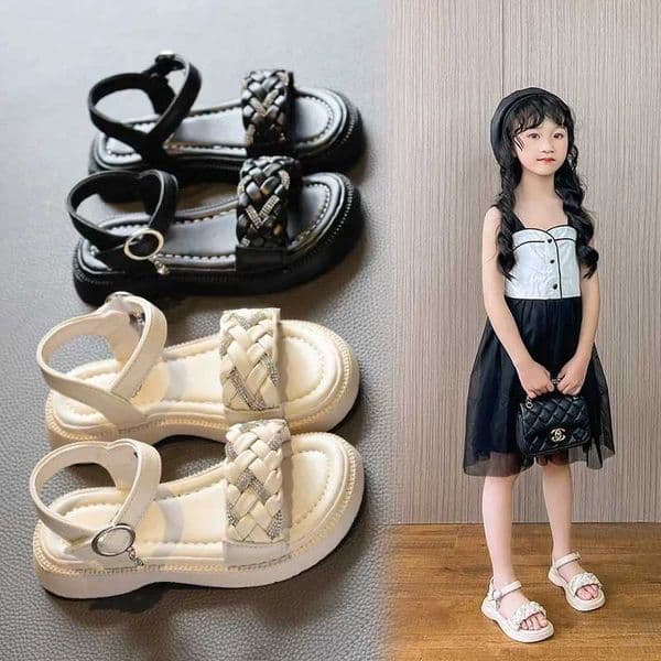 Childrens and Girls Sandals 2025 New Summer Little Girl Baby Sports Big Princess Beach Soft soled Childrens ShoesJ260520