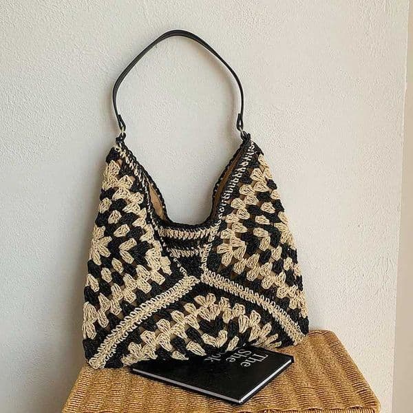 Popular Womens Woven Shoulder Bag Medium Size Handbag With Handle For Beach Vacation H260520