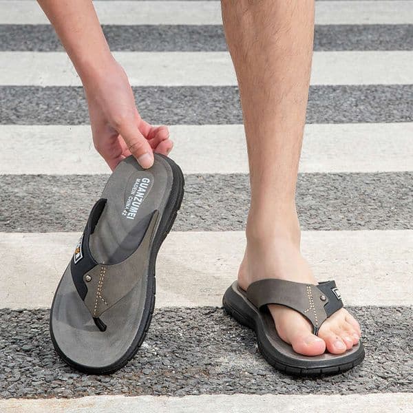 Men's flip-flops summer new style casual simple non-slip wear-resistant home and outdoor beach sandals wholesale
