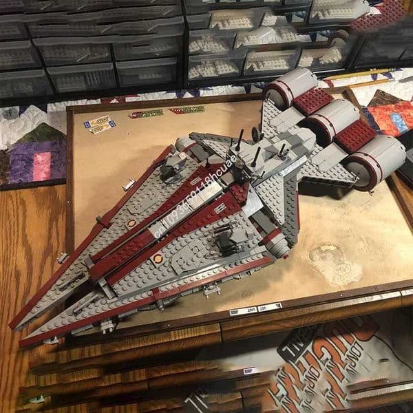 1883PCS Star Battle Arquitens-class Light-Cruiser Spaceship Model Moc Building Blocks Stacking Creative Toys Kid Diy GiftJ260520
