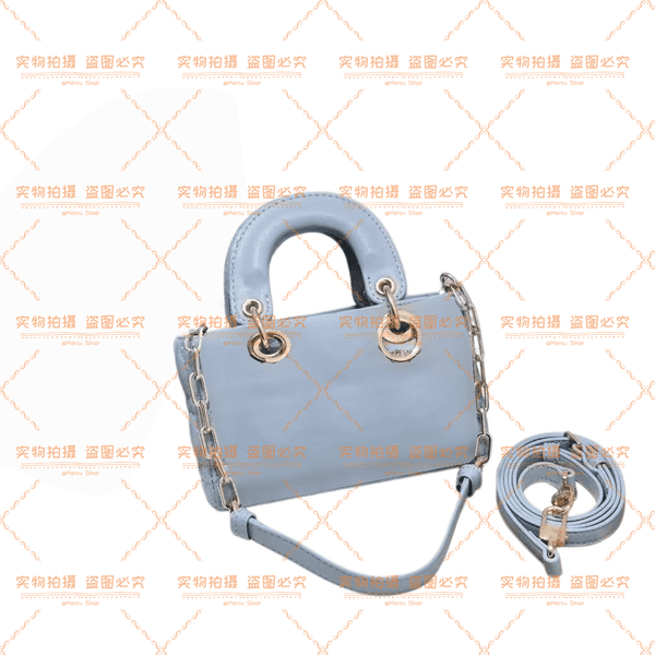 Elegant Crossbody Bag for Men & Women - Durable Vegan Material with Faux Fur Detailing