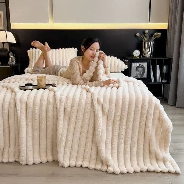Artificial Rabbit Plush Autumn Warm Blankets for Beds Soft Coral Fleece Sofa Throw Blanket Comfortable Thicken Bed Sheet 260520