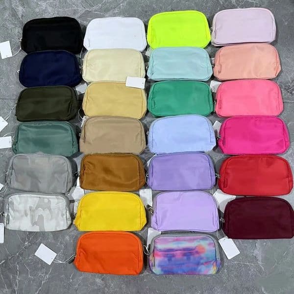 2026 New Designer Nylon Yoga Belt Bum Bags Everywhere Portable Fanny Pack Crossbody Bag With Adjustable Strap Two Way Zipper Waist Bags Wholesale outdoor Free S 02